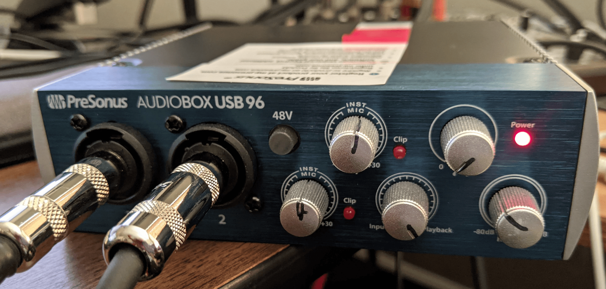 ממשק אודיו ב-USB, מבט מלפנים