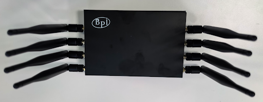 安裝頂板的 BPi-R3 機殼